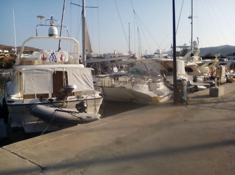 Med Sun Yachts PC-希俄斯市必去景点