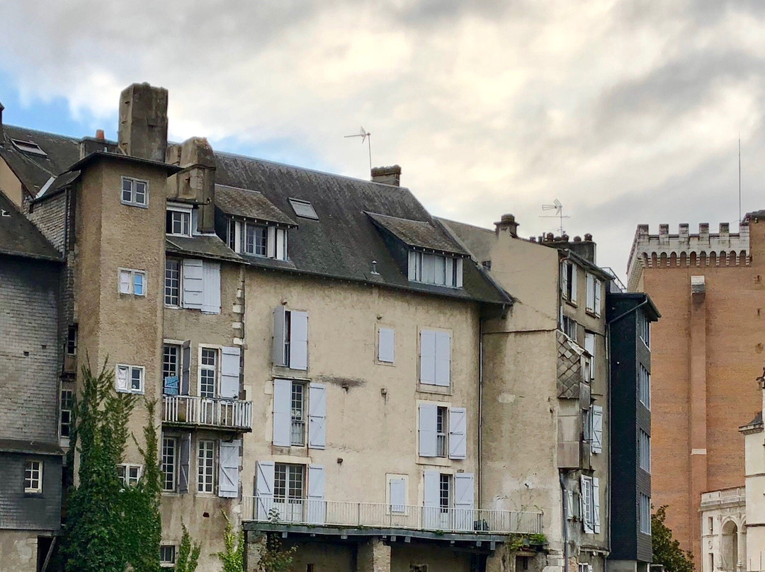 Place Clemenceau-坡市必去景点