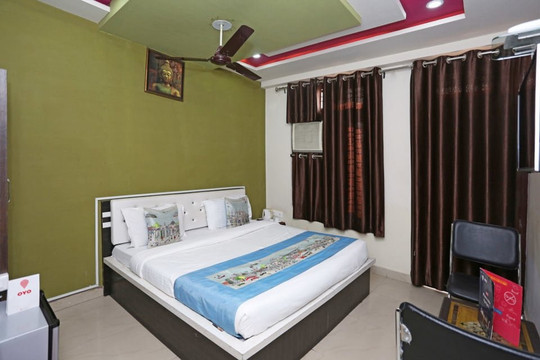 OYO 7773 Hotel Simran Palace主图