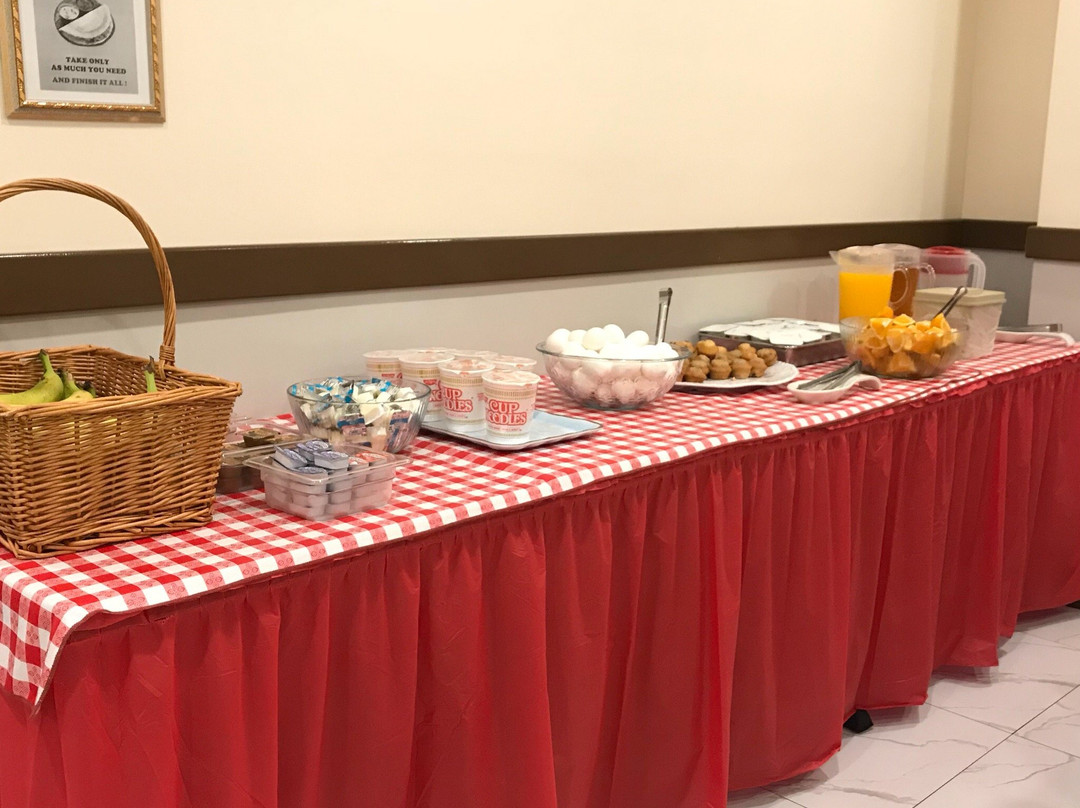 The Queens Hotel主图