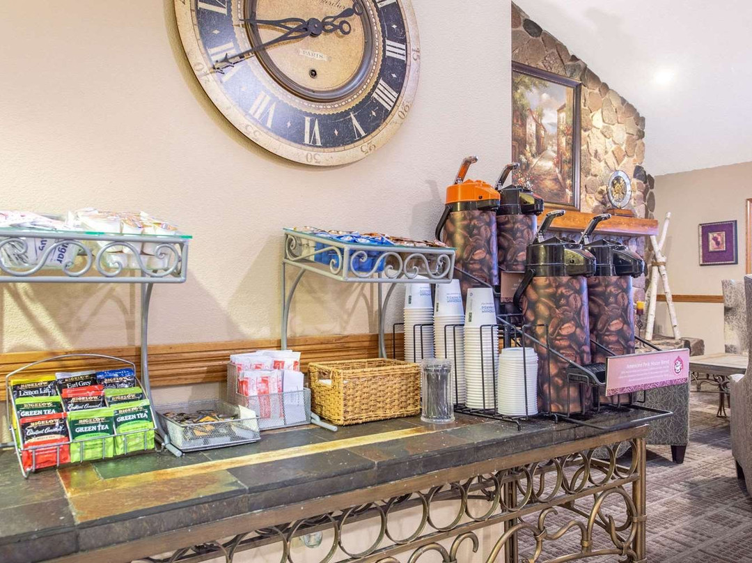 AmericInn by Wyndham Eau Claire主图