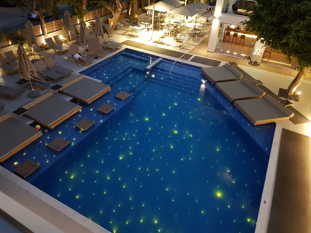 Atrium Ambiance Hotel主图