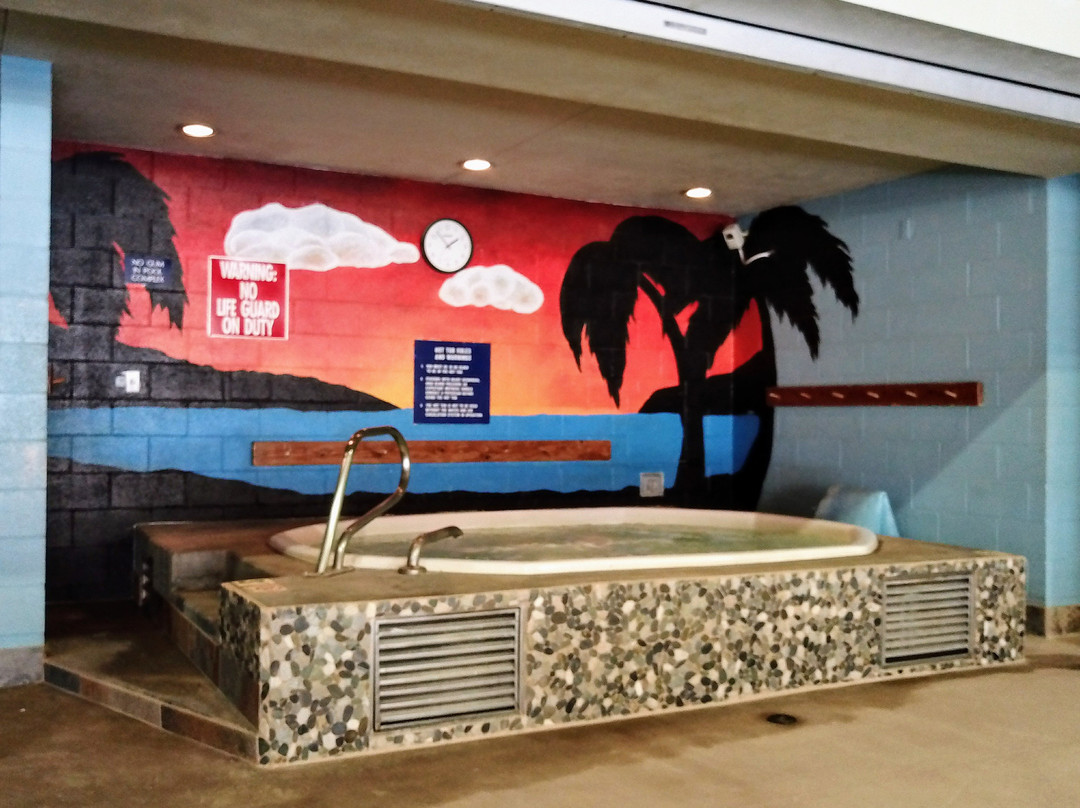 Grand Valley Recreation Center-Parachute必去景点