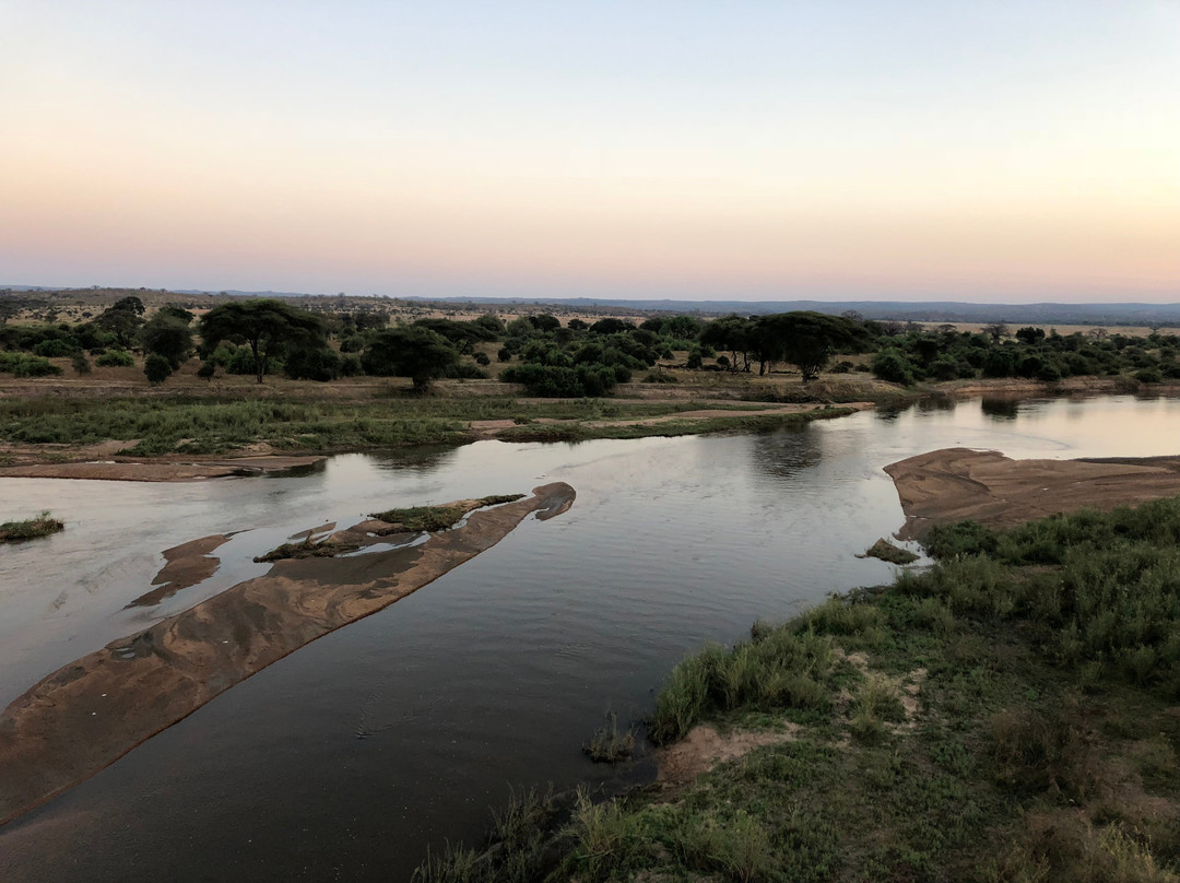 Serengeti Balloon Safaris-鲁阿哈国家公园必去景点