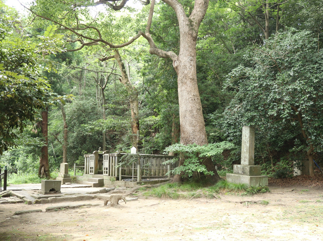Grave of Minamoto Yoritomo-镰仓市必去景点