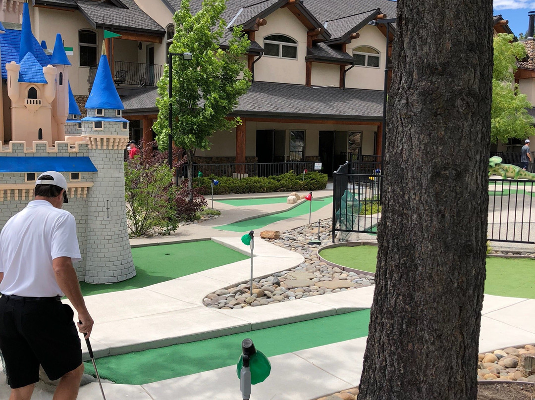 Magic Carpet Golf景点图片