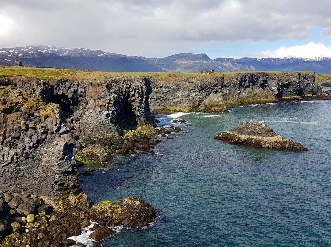 Skardsvik Beach景点图片