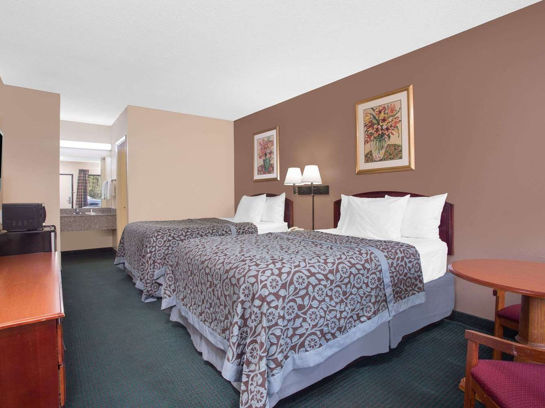 Days Inn by Wyndham Dublin GA主图