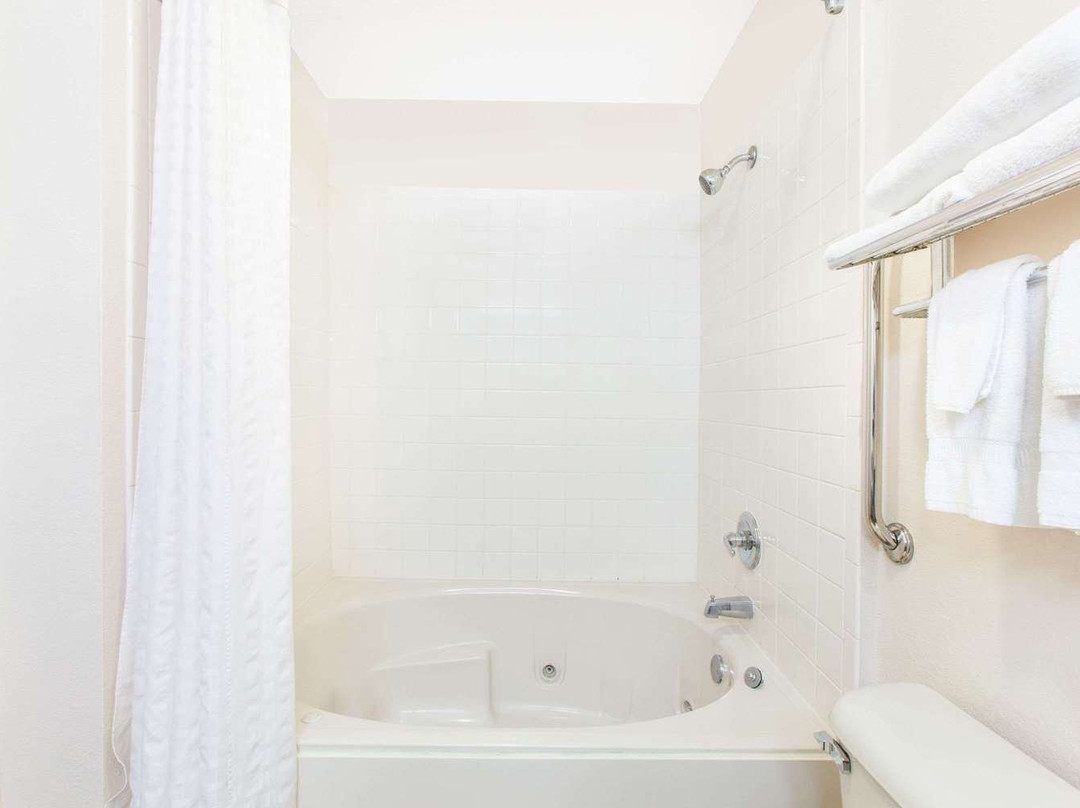 Quality Inn & Suites Oklahoma City North主图