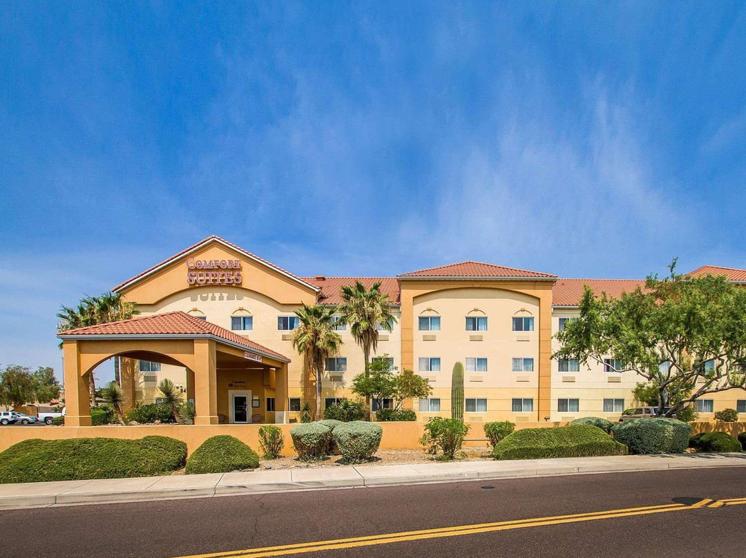 皮奥瑞亚凯富套房酒店主图