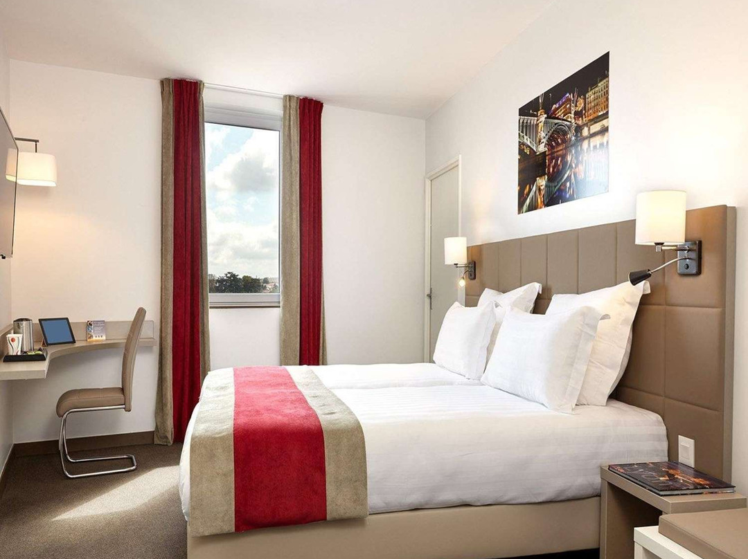 Hotel Kyriad Lyon Est Stadium Eurexpo主图