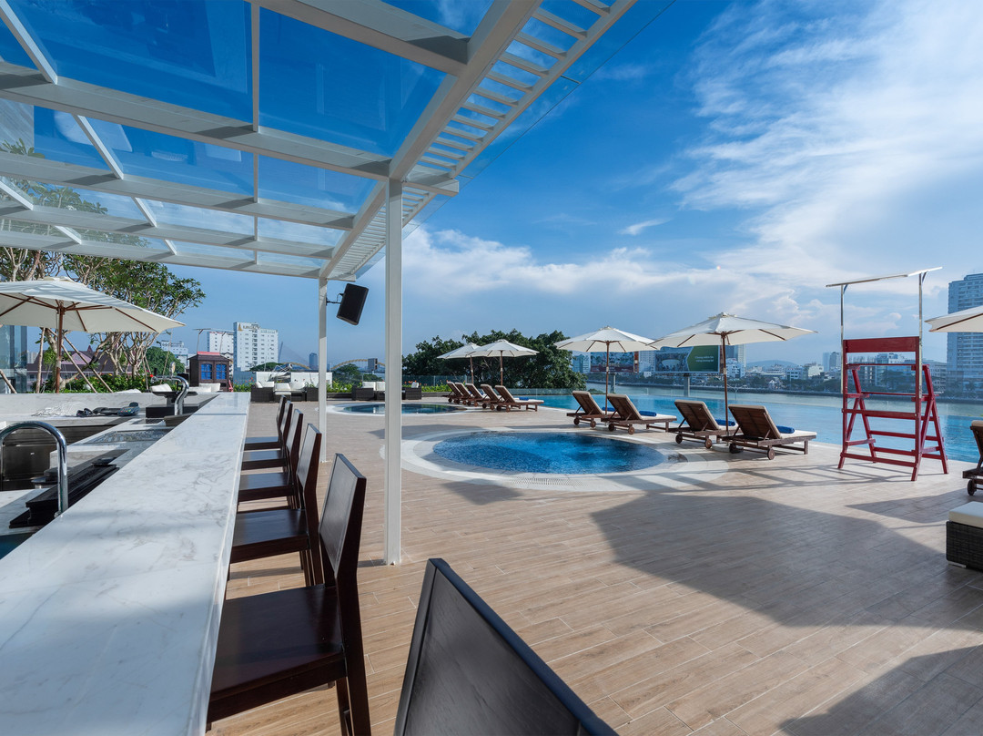 Melia Vinpearl Danang Riverfront主图