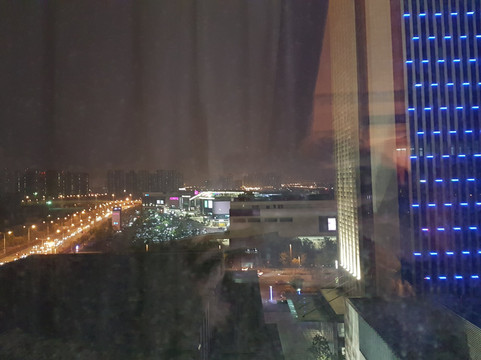 苏州汇融广场假日酒店主图