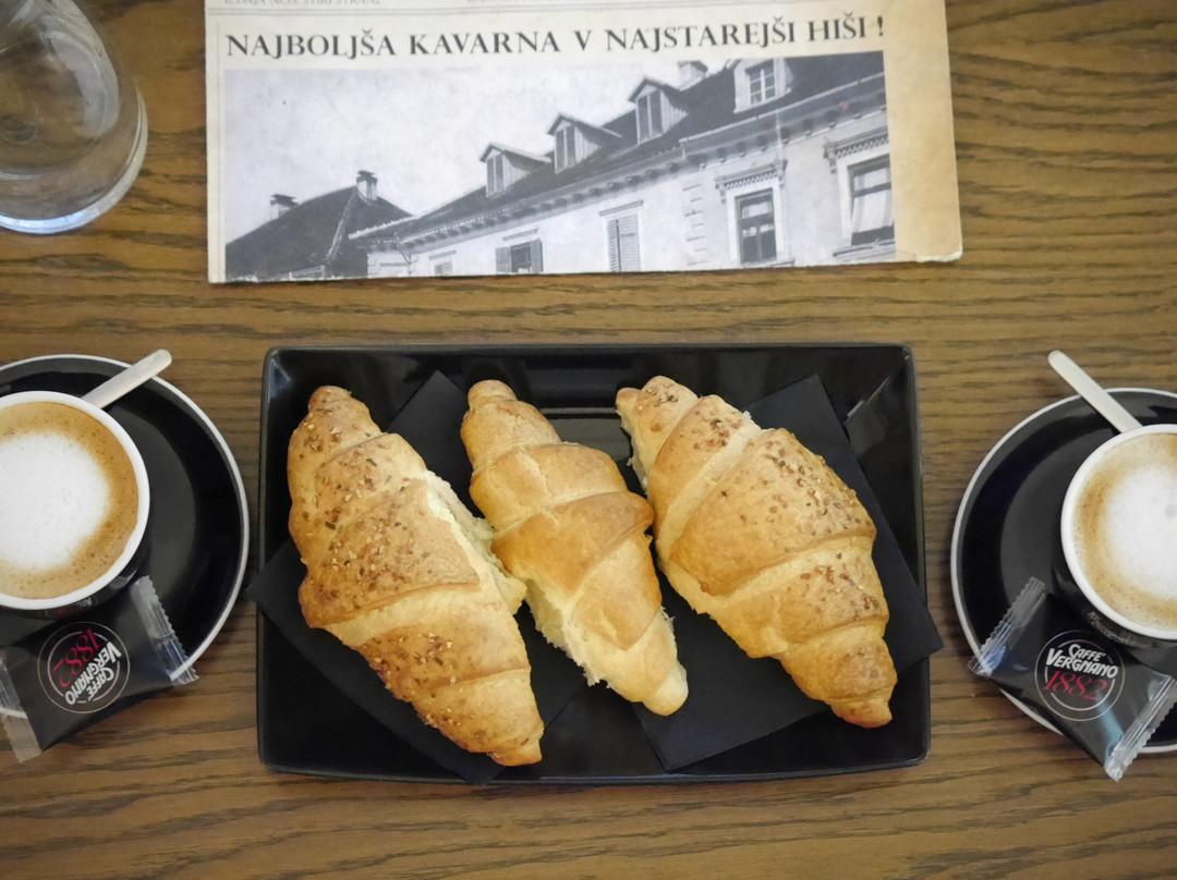 Stahovica餐馆和美食-Rotovz Caffe