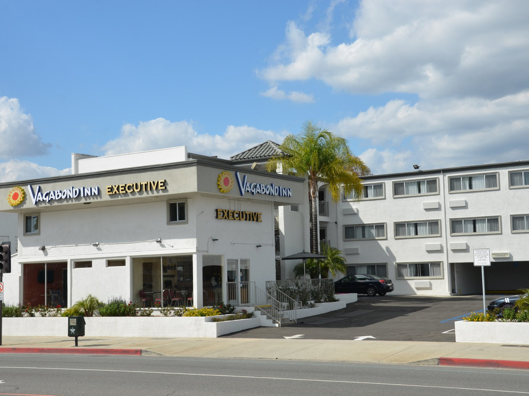 帕萨迪纳哇卡班德行政客栈主图