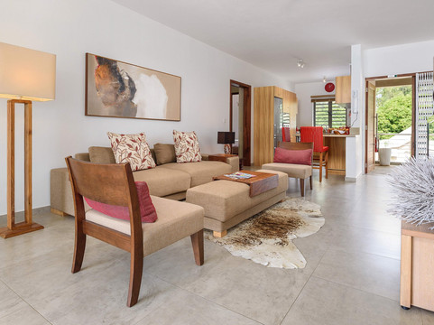 Pearly Sands - Beachfront Deluxe Apartment主图