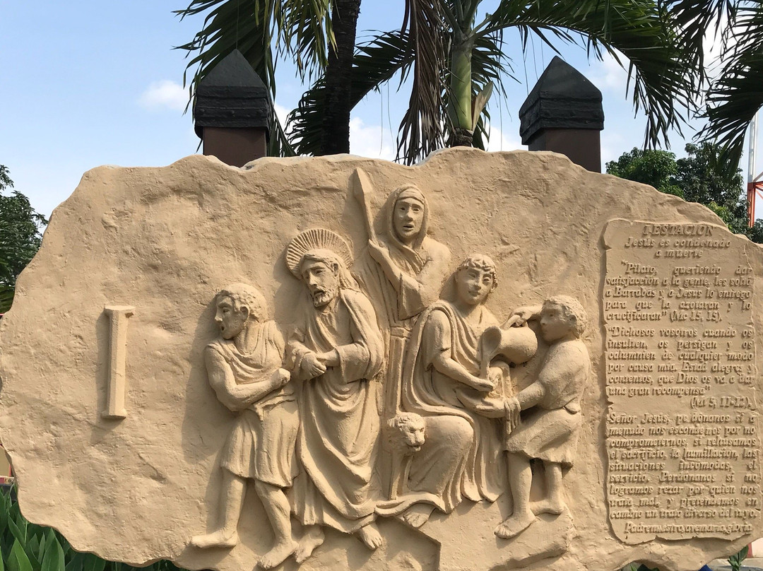Monumento al Sagrado Corazon de Jesus-瓜亚基尔必去景点