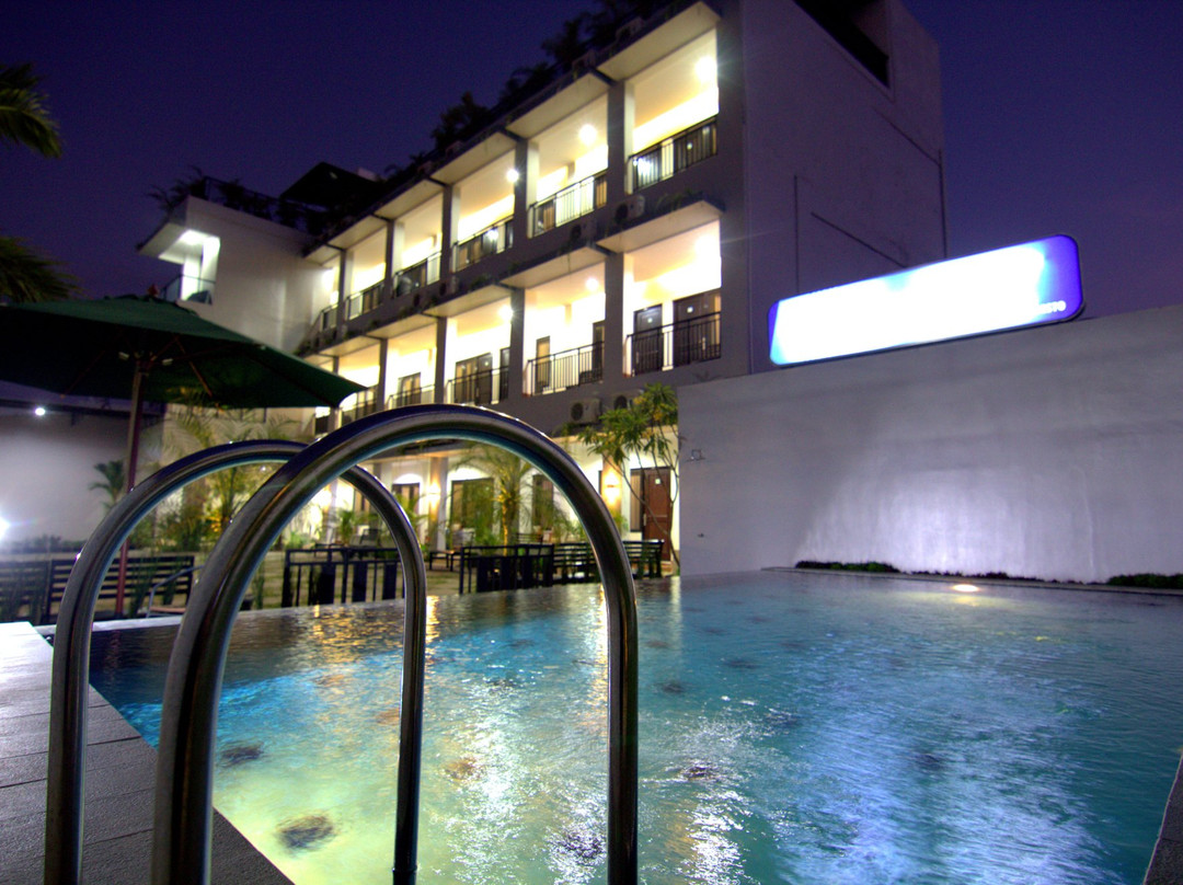 Tirta Kencana Hotel & Garden Resto主图