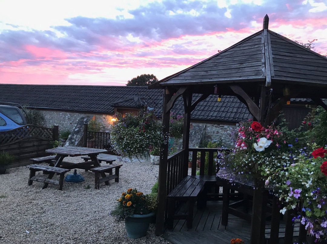 The Golden Fleece Guest House and Campsite主图