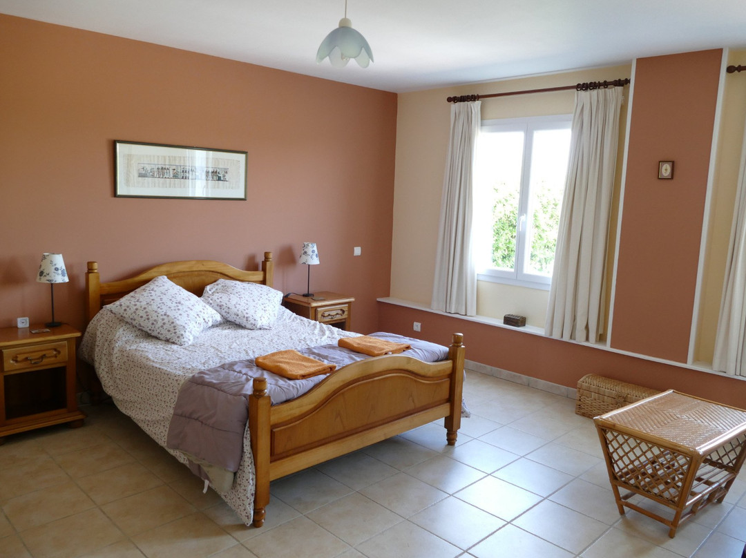 Le Logis Des Quatre Puits主图