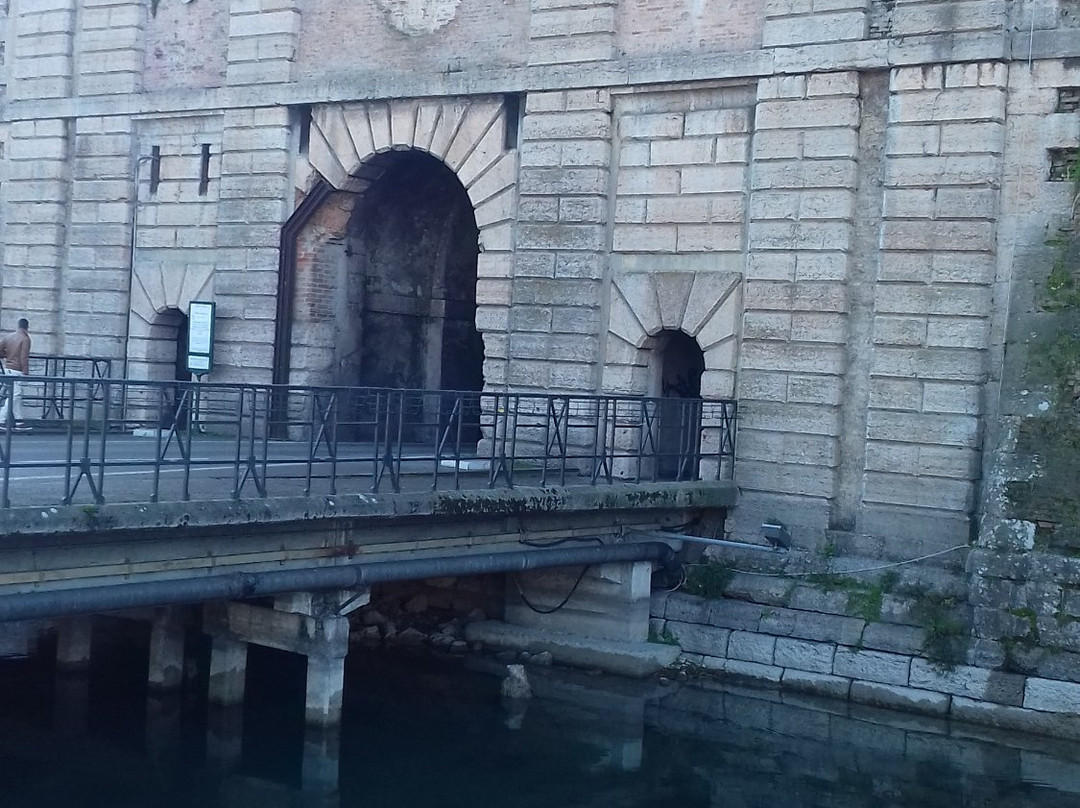 Porta Verona a Peschiera del Garda景点图片