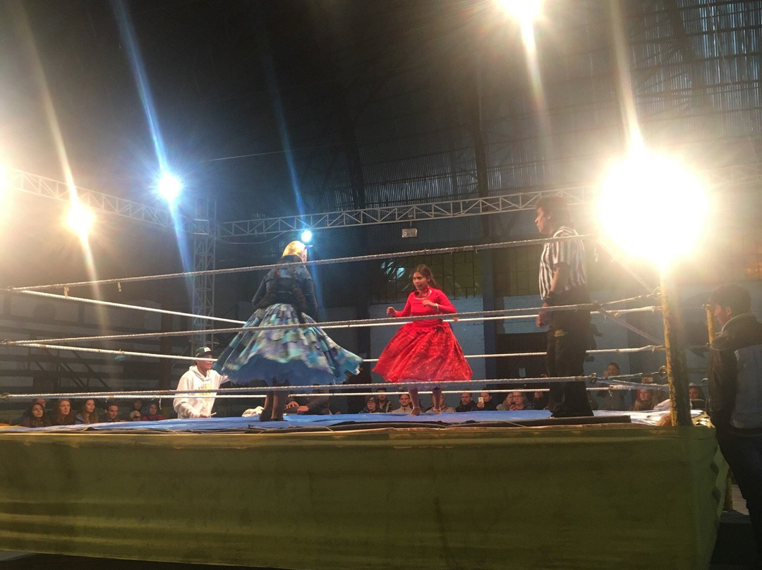 Cholitas Wrestling-拉巴斯必去景点