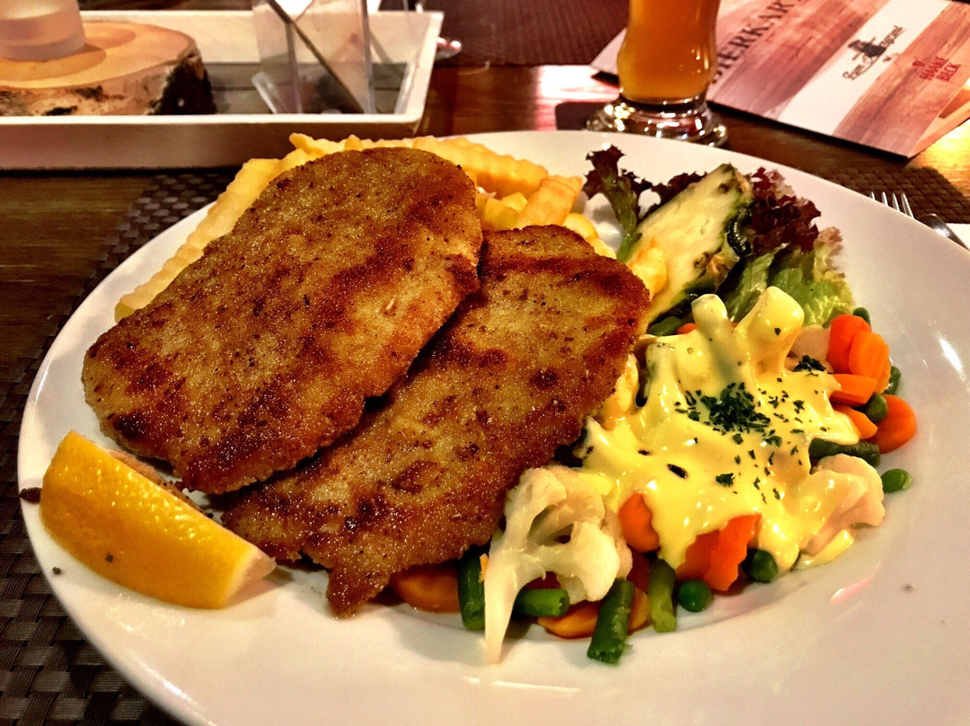 Ahlerstedt餐馆和美食-Hotel & Restaurant zum Hollengrund