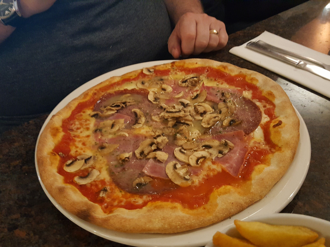 Paparazzi Pizzeria