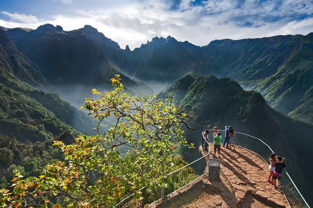 Tropical Treasures-马德拉群岛必去景点