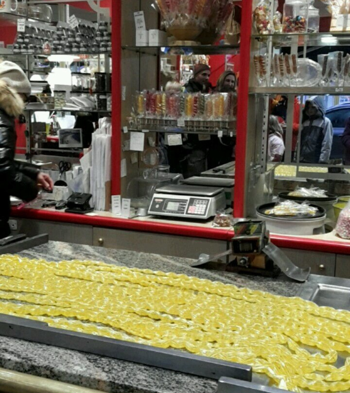 A la Reine Margot-Cauterets必去景点