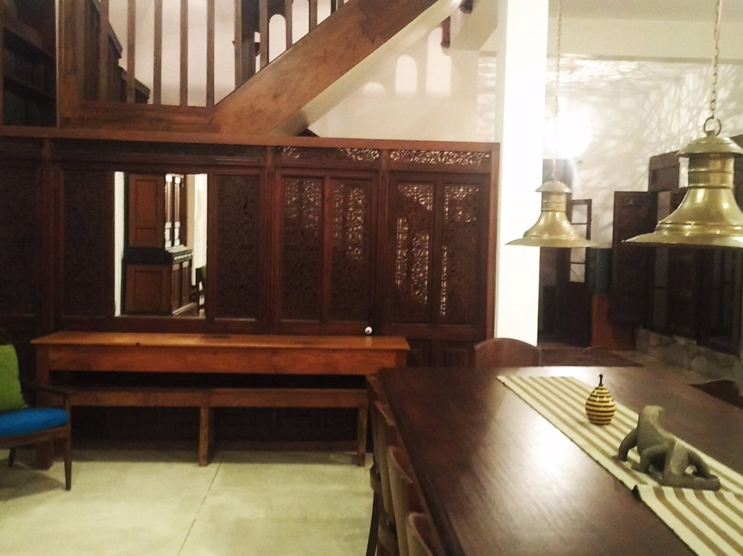 The Mirror Mansion主图