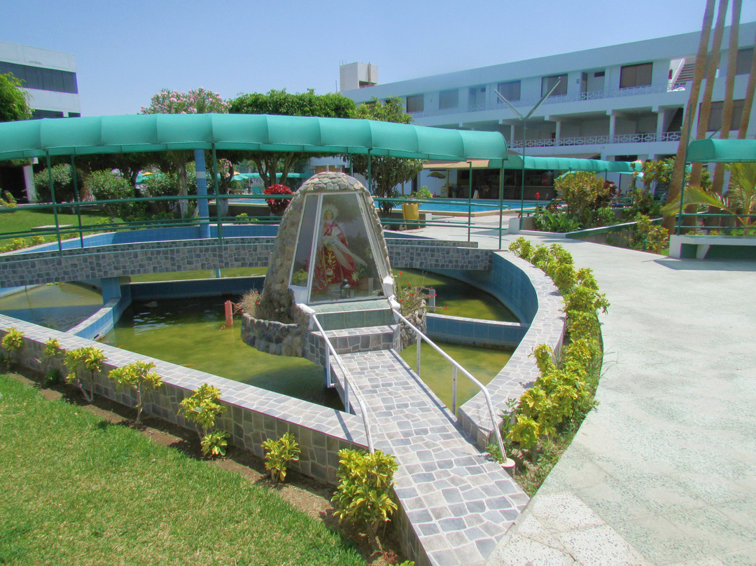 Las Poncianas Club Hotel主图