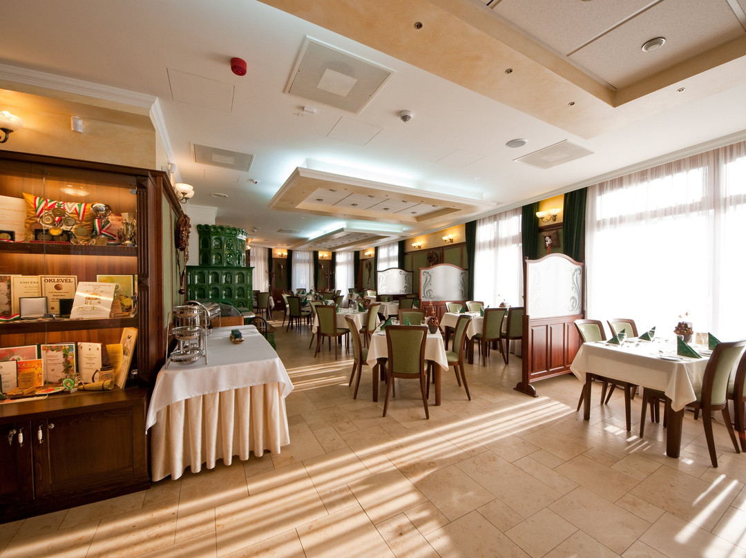 Nimrod Biohotel and Biorestaurant主图