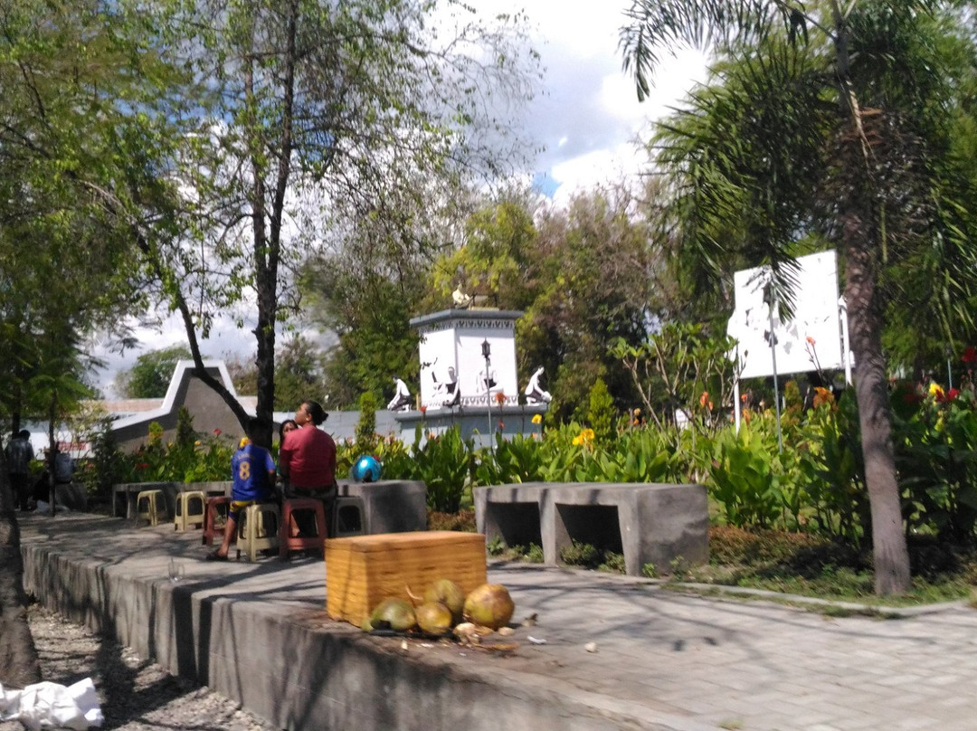 Waingapu City Square景点图片