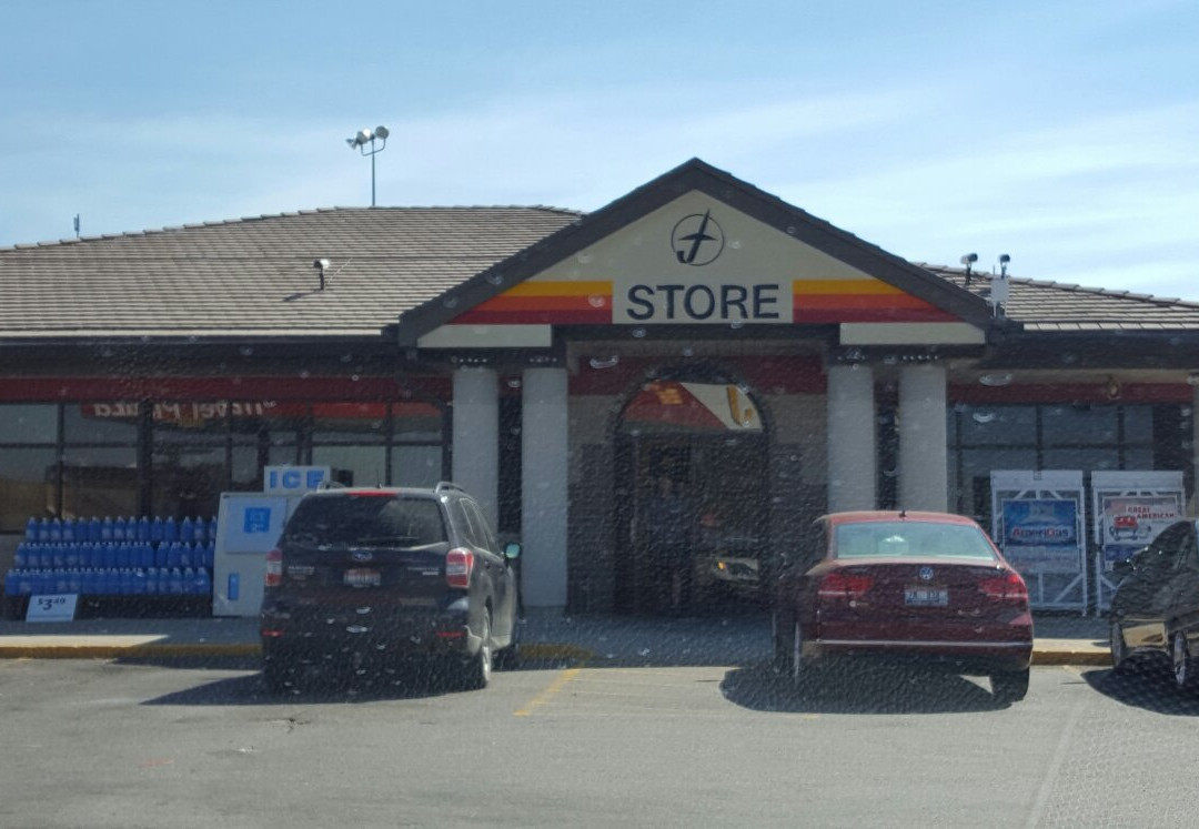 Flying J Travel Plaza - Hot Food and Pizza