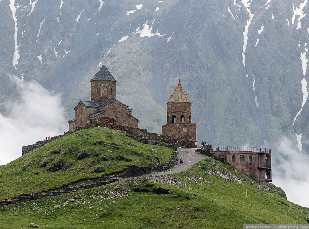 Gergeti Trinity Church景点图片