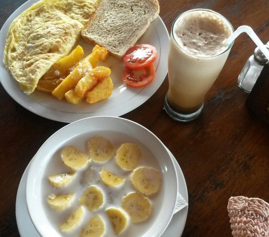 Antap餐馆和美食-Deki's Warung