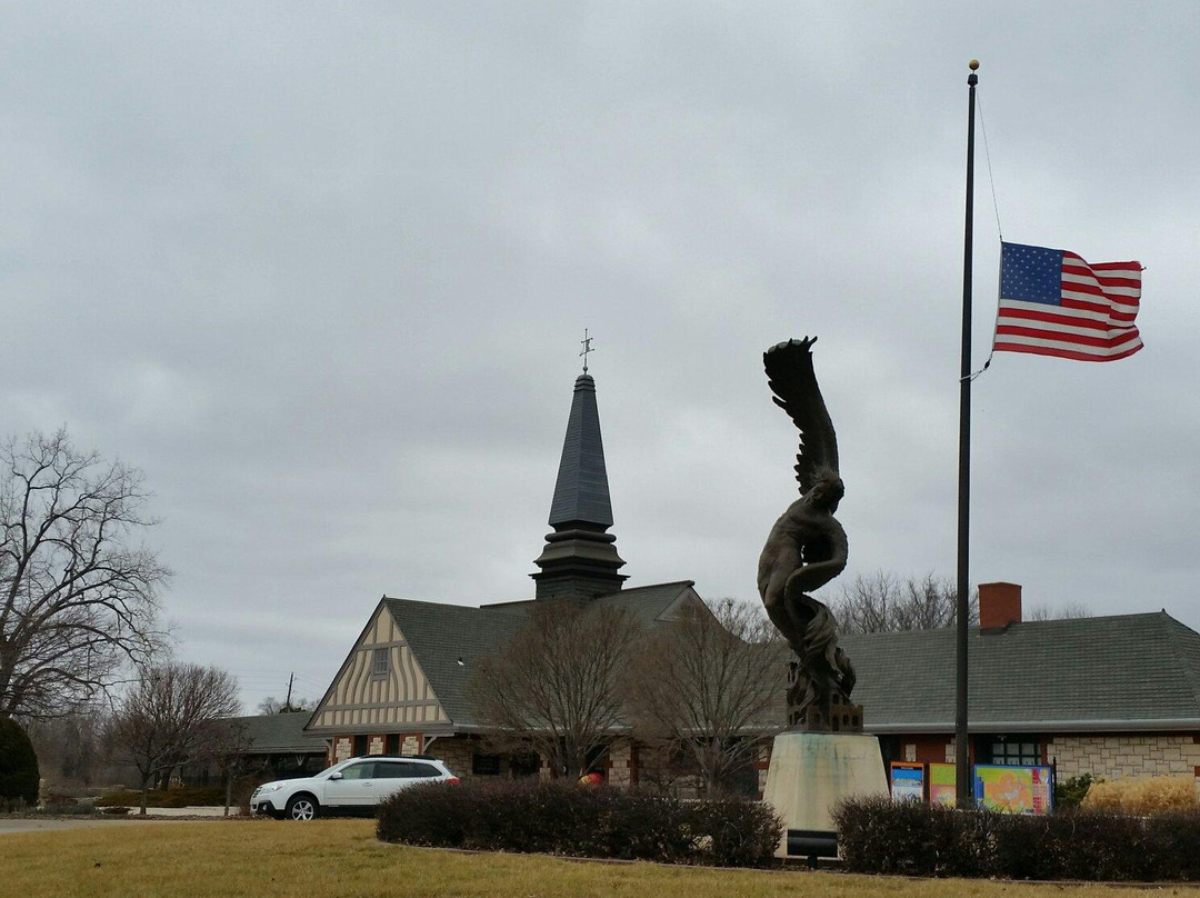 Lawrence Visitor Center-劳伦斯必去景点