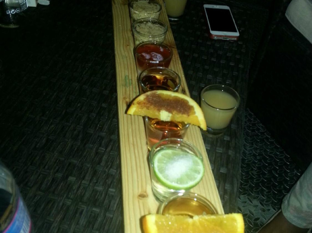 Cacharra Lounge Drink-Floridia必去景点