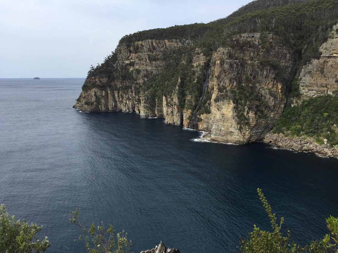 Waterfall Bay-伊格尔霍克内克必去景点