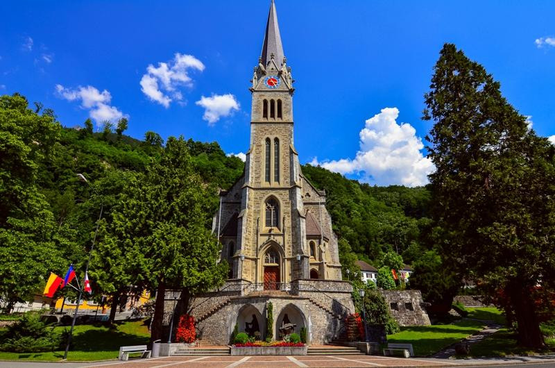 Cathedral of St. Florin景点图片