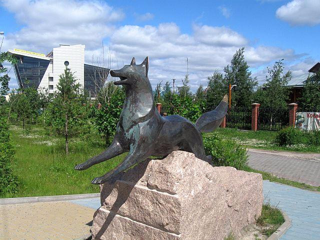 Monument to Black Fox景点图片