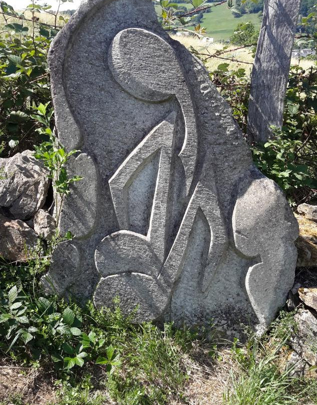 Chemin des Pierres Sculptees-Menet必去景点