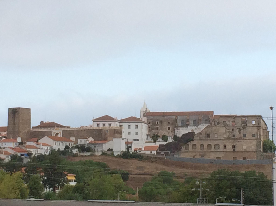 Conjunto do antigo Convento da Ordem de Avis景点图片