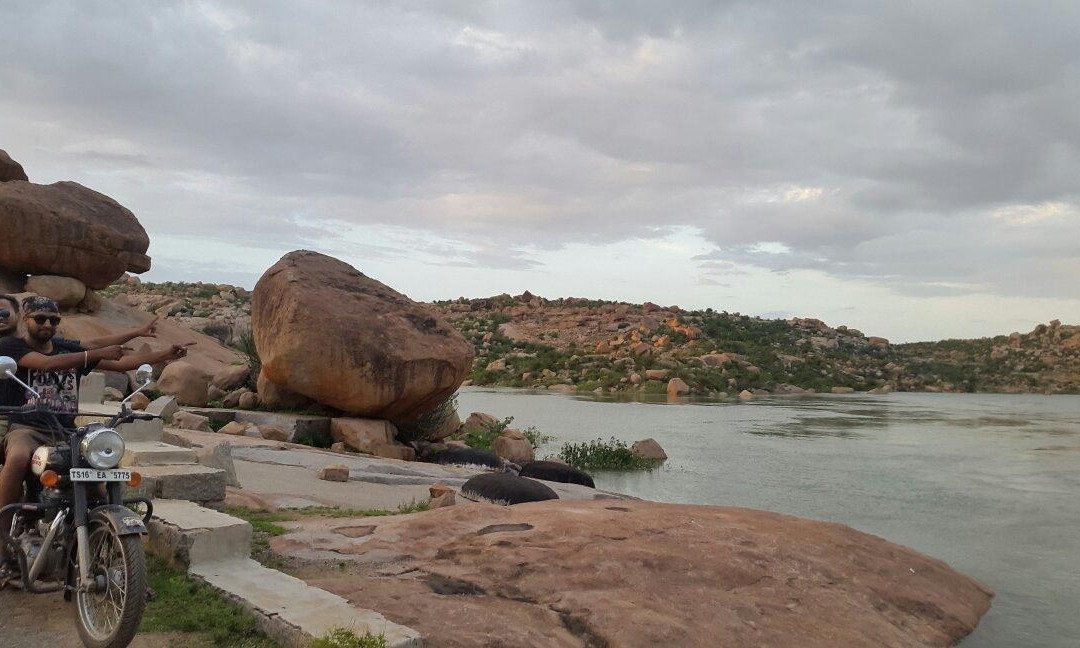 Sanapur Lake景点图片