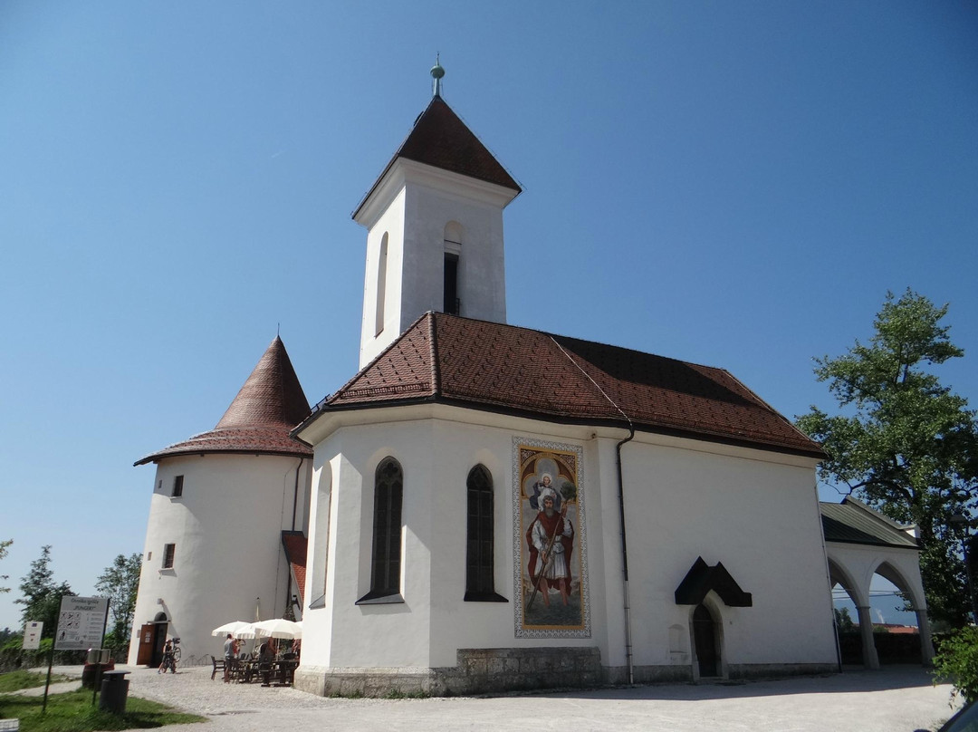 Pungert With Two Towers and the Church景点图片