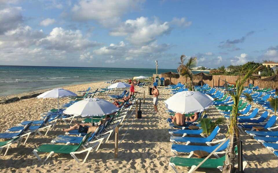 Bajari Beach-Grand Turk必去景点