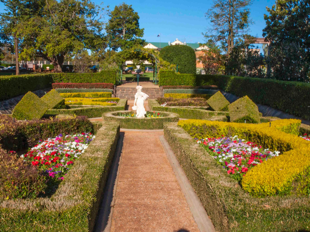 Queens Park Botanic Gardens景点图片