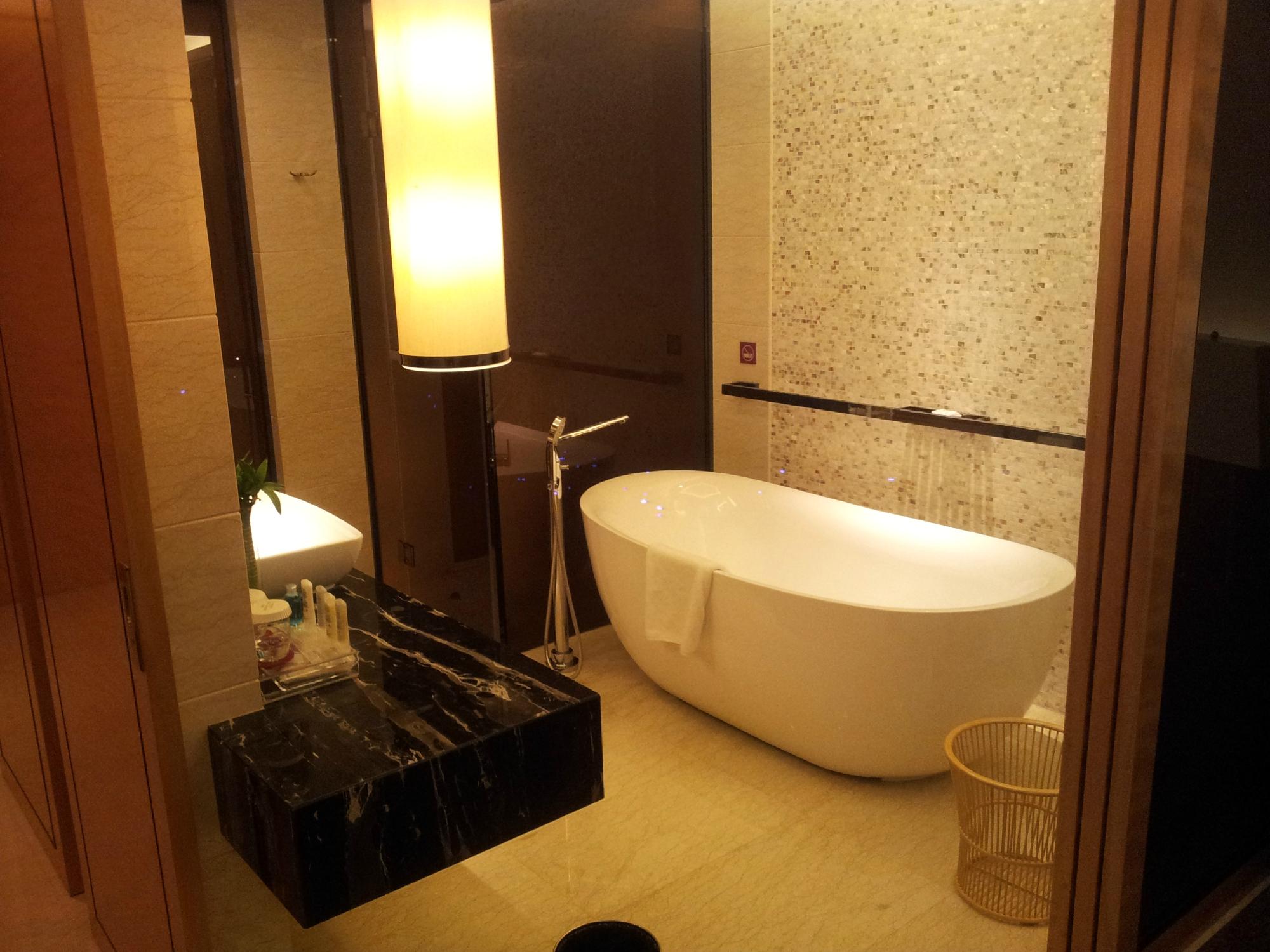 兰州皇冠假日酒店-浴室