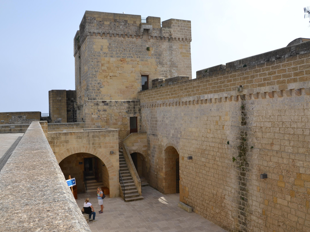 Castello Aragonese e Museo Archeologico Castro-Castro必去景点
